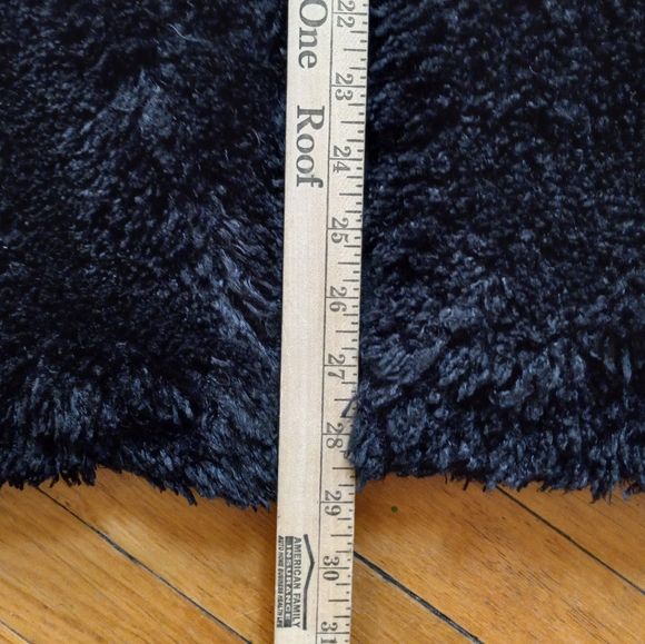 Fluffy Pleasant Pheasant faux fur full zip jacket black made in Canada size larg - Picture 4 of 7